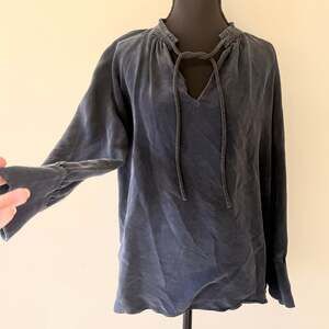 Derek Lam 100% Silk Tie-Neck Blouse in a Faded Black